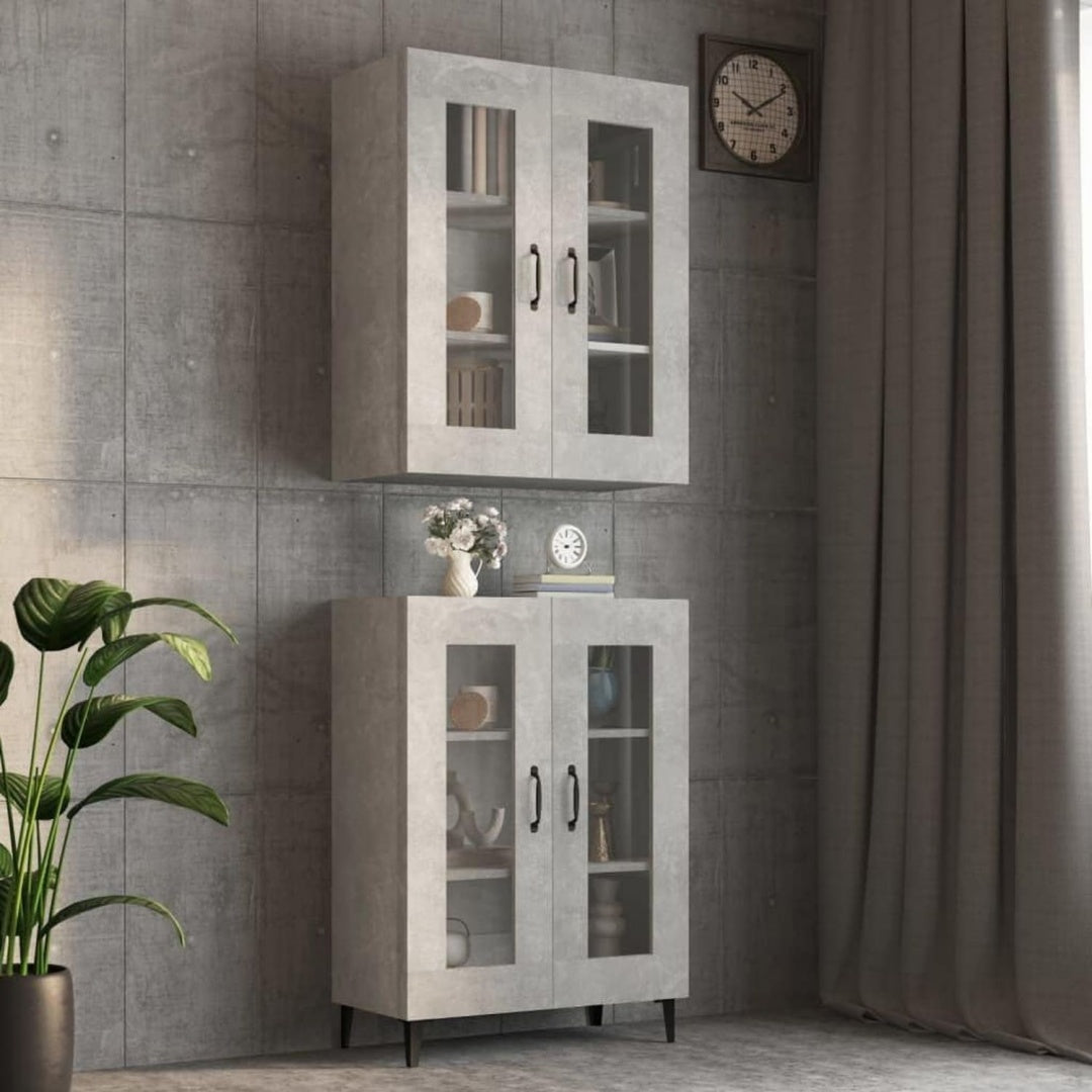 Eine Wandmontage an dem Wandschrank aus Holzwerkstoff und Metall