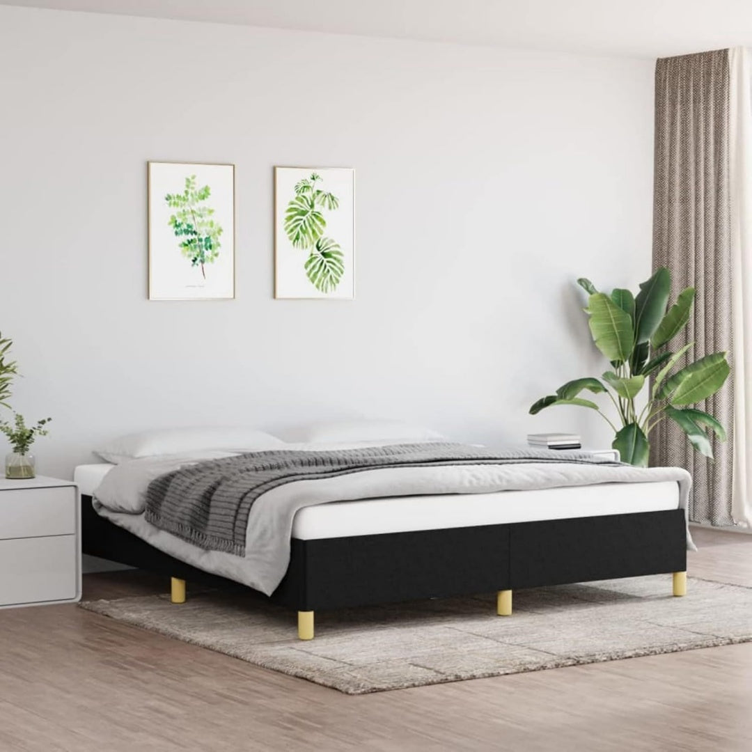 Ein Lattenrost ergaenzt das Bettgestell mit den Massen 180 x 200 cm