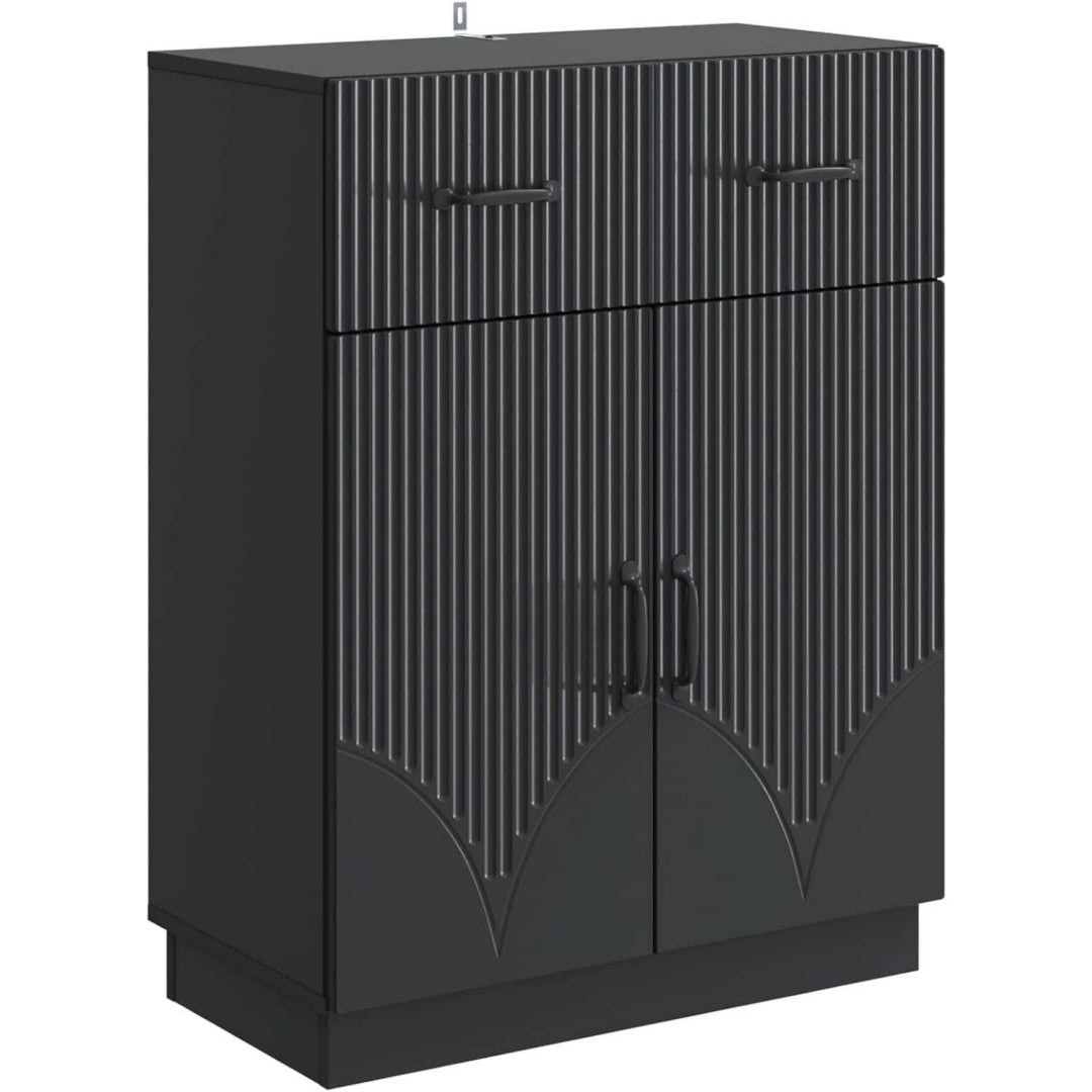 Eine Schublade trifft bei dem Sideboard auf Schubladen