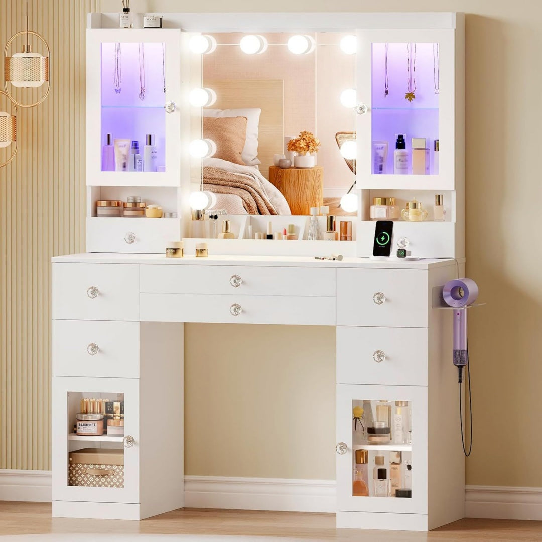 LED Beleuchtung praegt den Schminktisch aus Metall