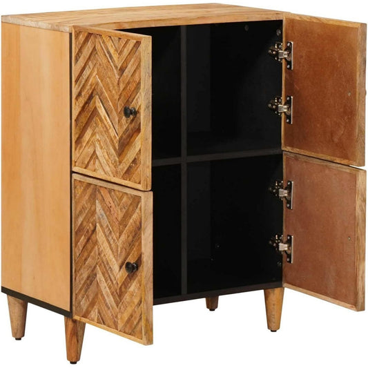 Geschlossener Stauraum an dem Sideboard in Naturbraun