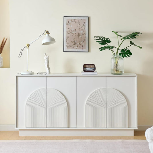 Matte Oberflaechen praegen das Sideboard aus Samt